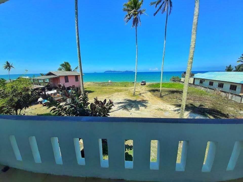 Aqil Beach Inn Marang Exterior foto